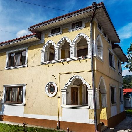 Casa Comfort Campulung Moldovenesc Bagian luar foto